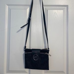 Black michael Kors cross body